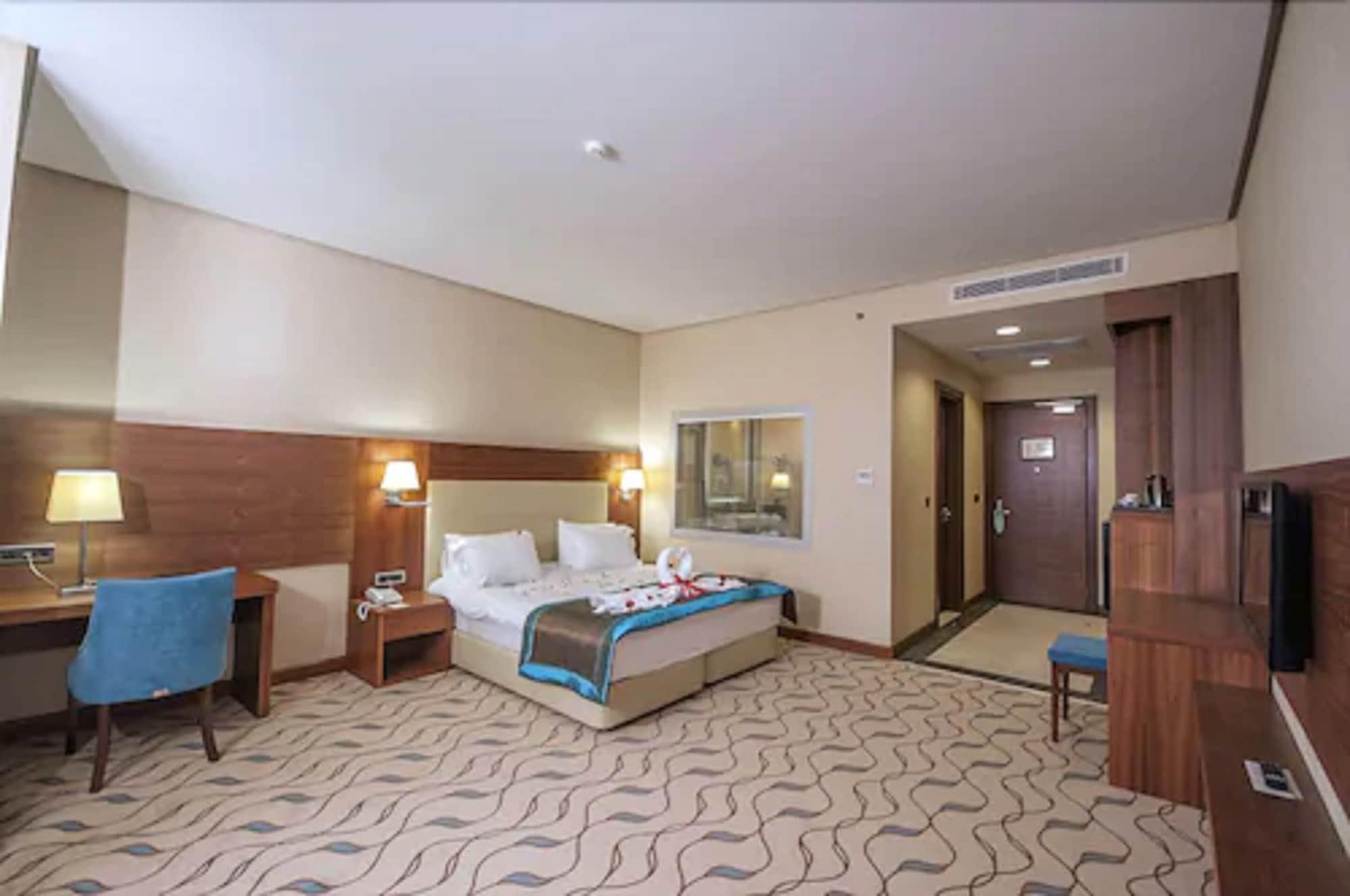 マルギ ホテル エディルネ エクステリア 写真 A room at the hotel