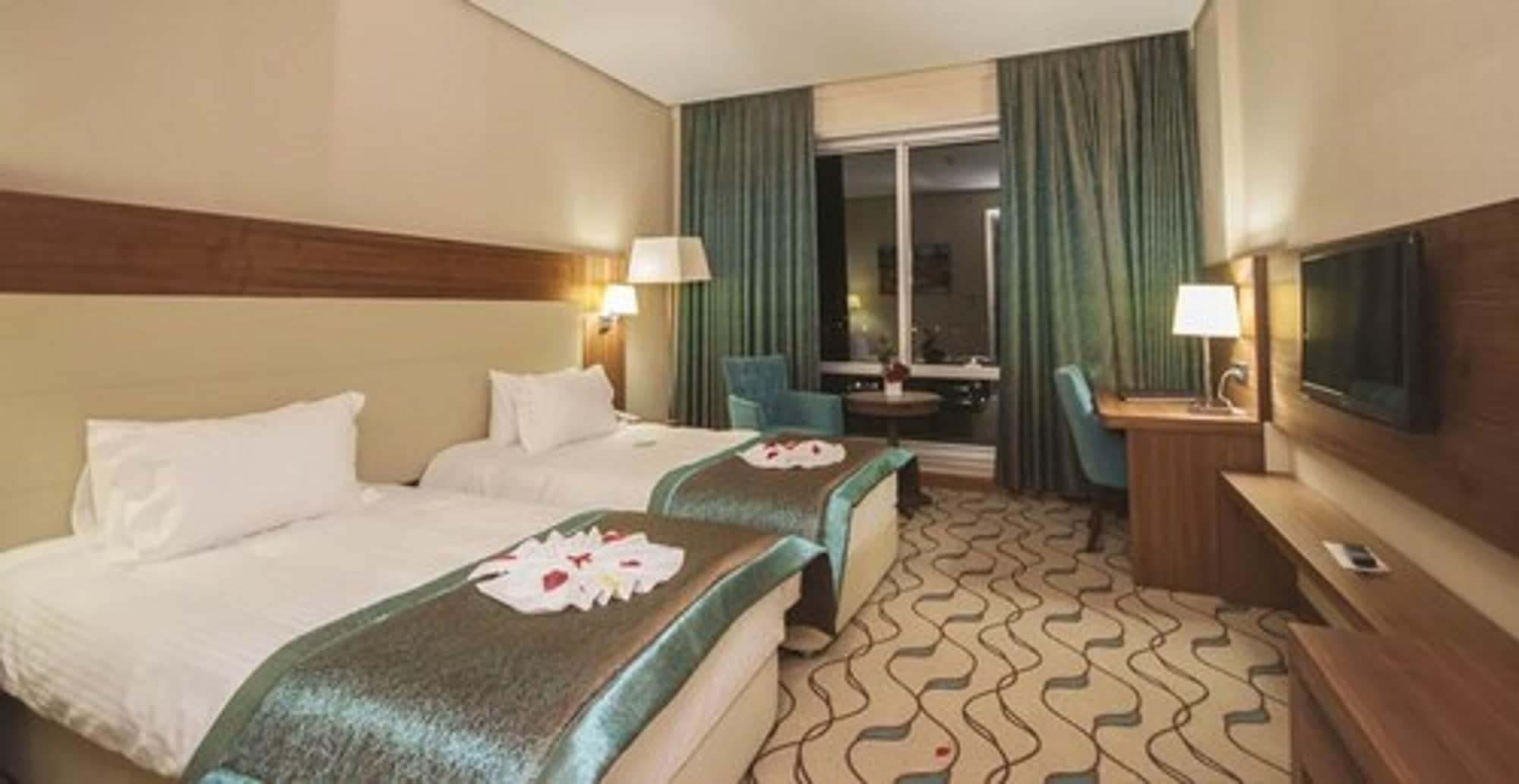 マルギ ホテル エディルネ エクステリア 写真 A room at the hotel
