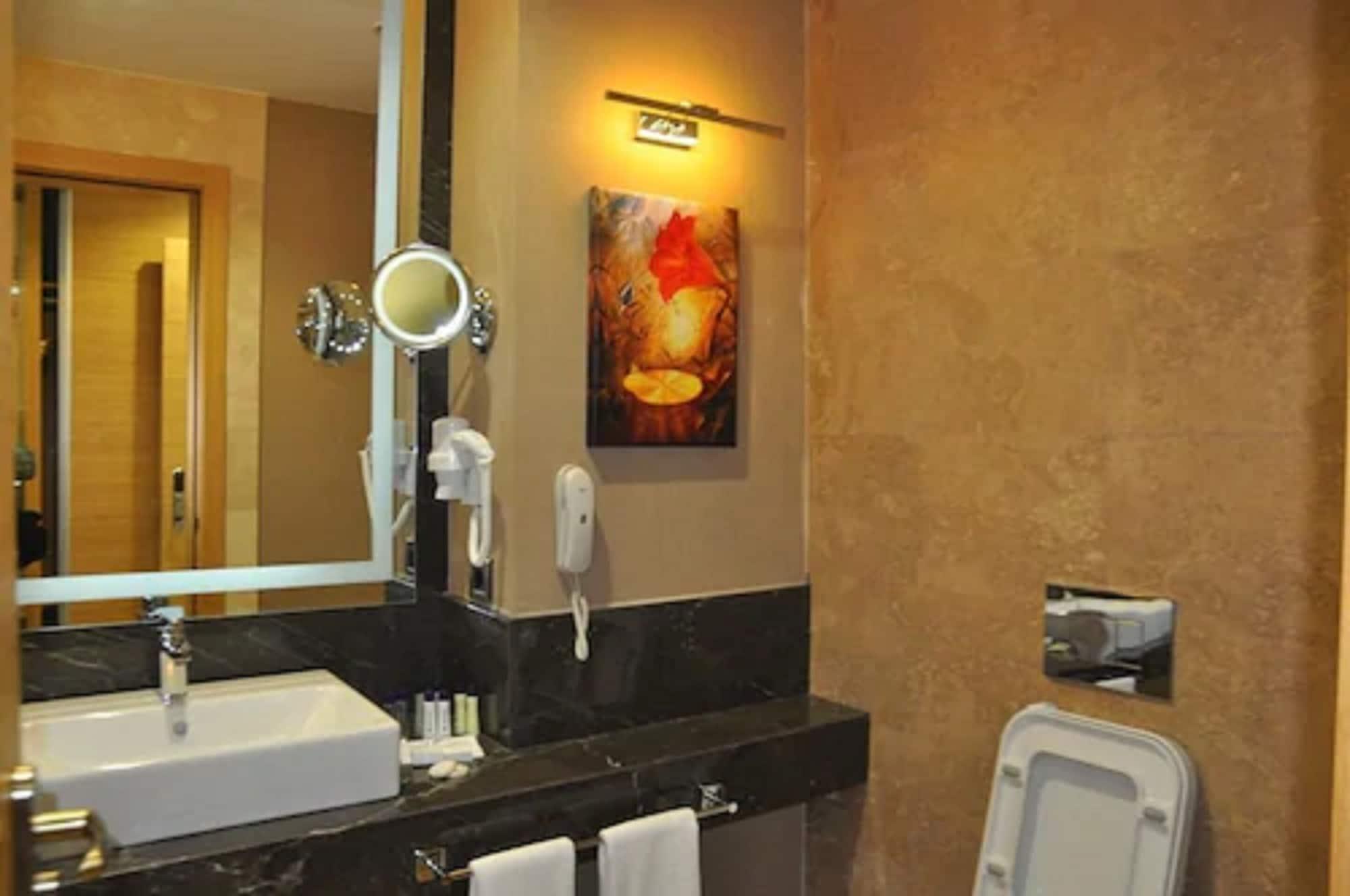 マルギ ホテル エディルネ エクステリア 写真 Bathroom