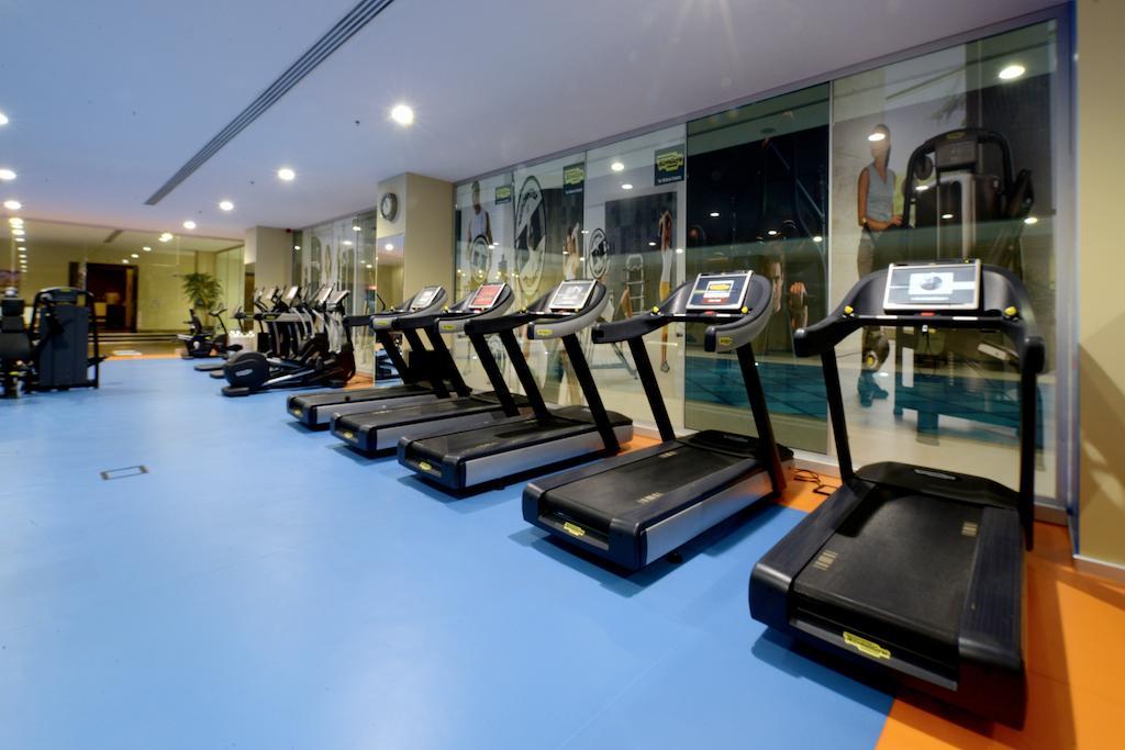マルギ ホテル エディルネ エクステリア 写真 A row of treadmills