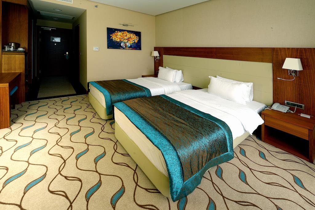 マルギ ホテル エディルネ エクステリア 写真 A room at the hotel