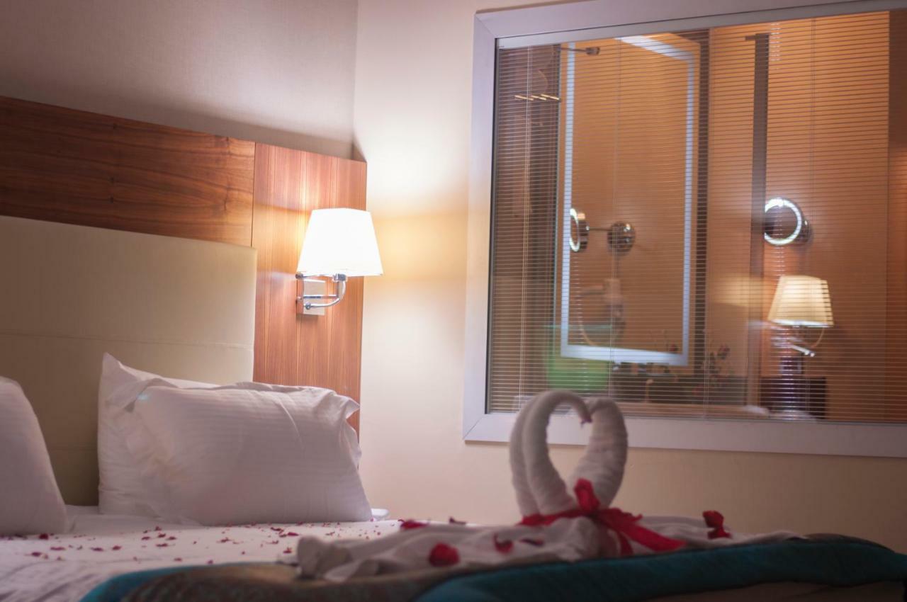 マルギ ホテル エディルネ エクステリア 写真 A room at the hotel