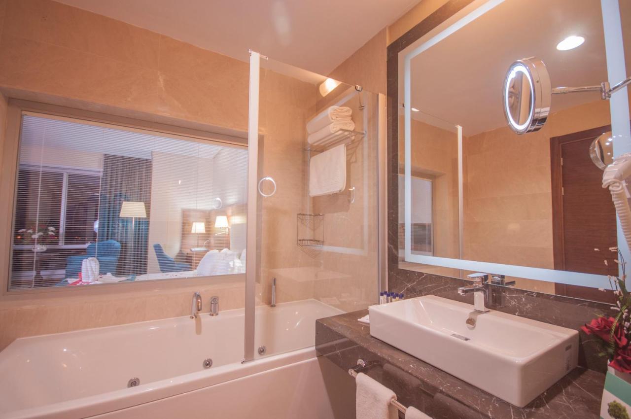 マルギ ホテル エディルネ 部屋 写真 A bathroom in a hotel